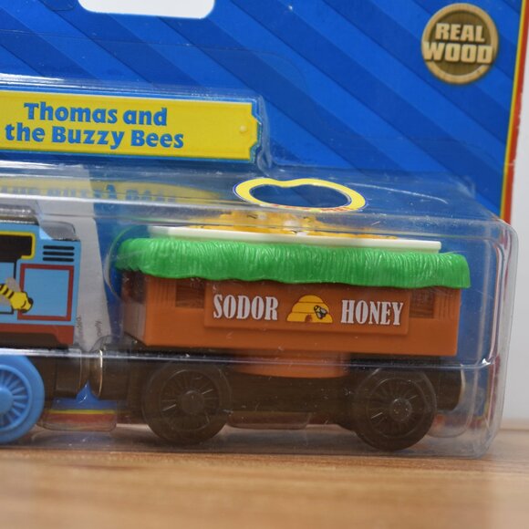 Thomas and the Buzzy Bees Sodor Honey Thomas & Friends Wooden Railway Train New - Picture 6 of 11